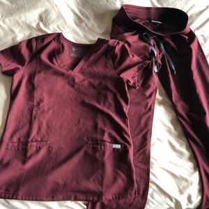 Figs scrubset- wine red. Barely worn.